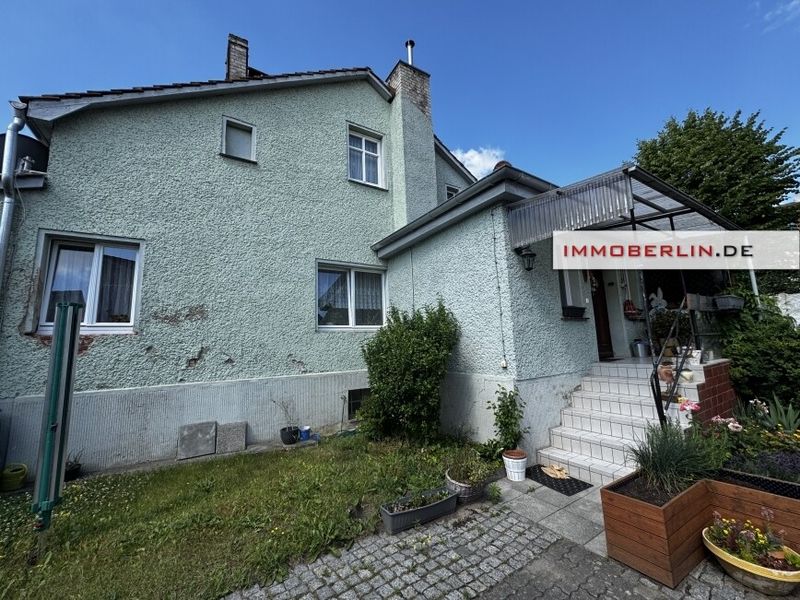 IMMOBERLIN.DE - Sehr charmante Wohnung mit Nebengebäude in familienfreundlicher Lage